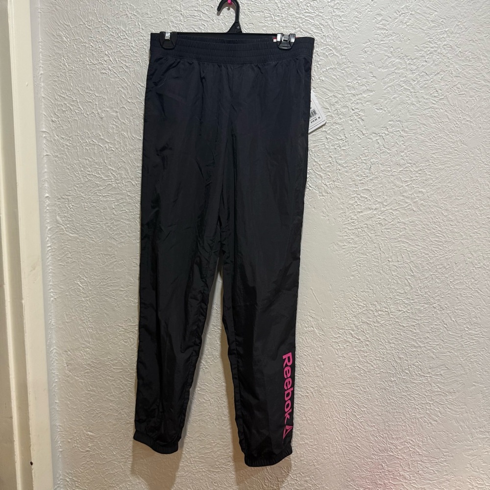 Reebok Girls jogger black with pink logo size xxl 18